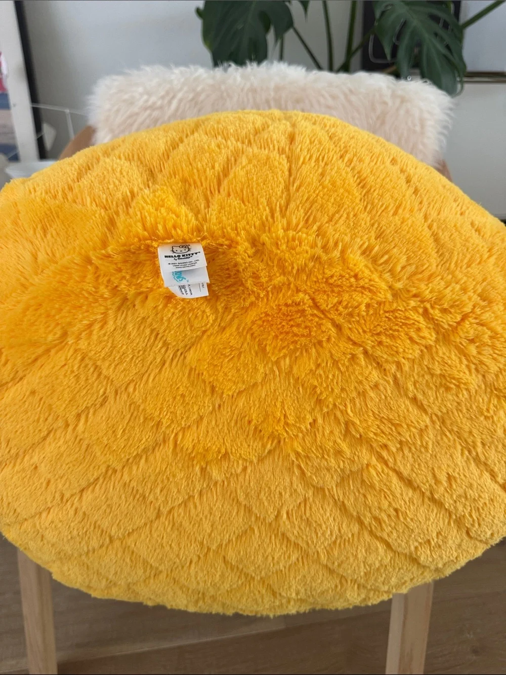 XL 21” Sanrio Hello Kitty Pineapple Squishmallows 🍍